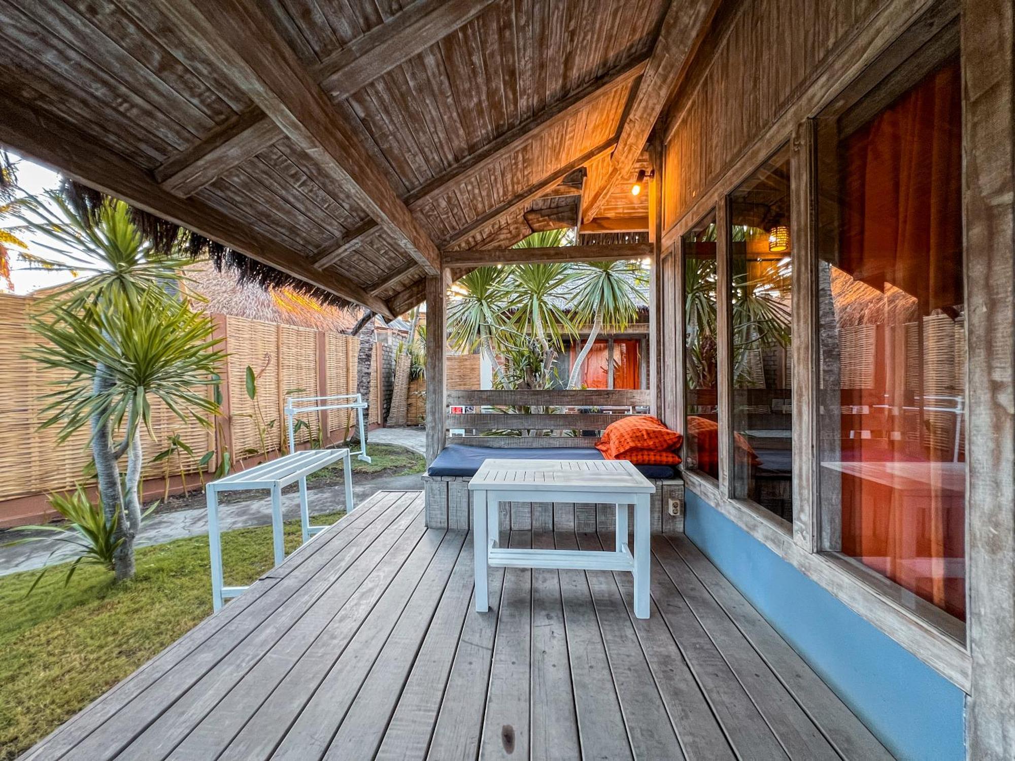 Coconut Dream Hotel Джили Трауанган Екстериор снимка
