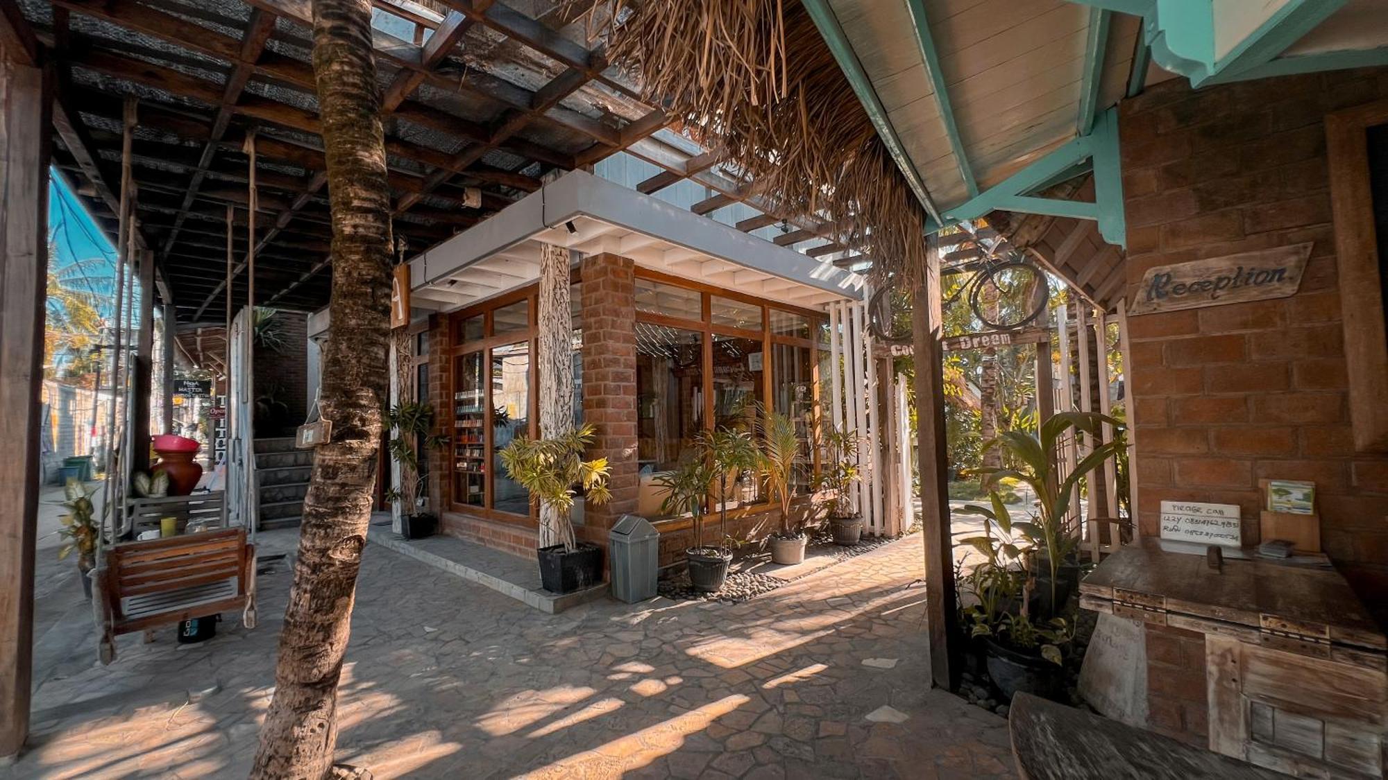 Coconut Dream Hotel Джили Трауанган Екстериор снимка